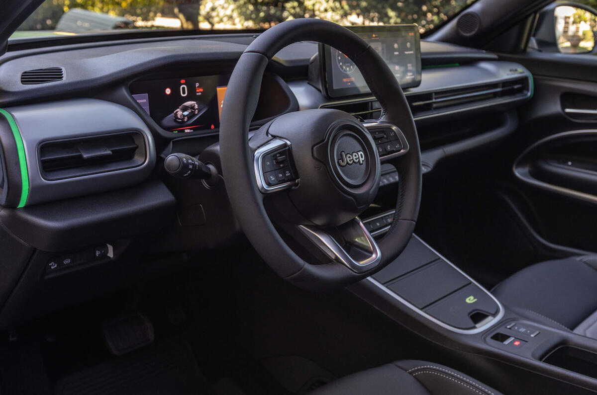 Jeep Avenger 4xe 2025 Review dash 111